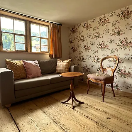 منزل للإقامة Historic Swiss Room Mit Garten *