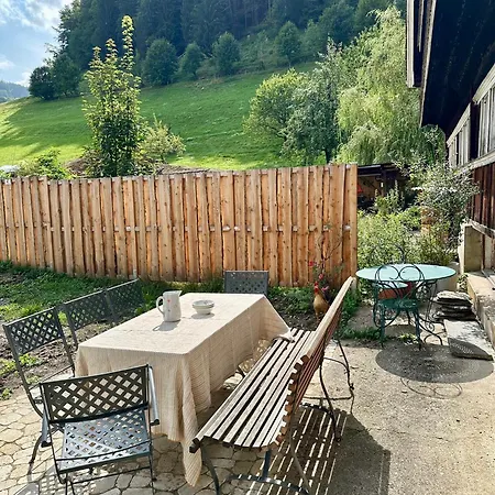 Historic Swiss Room Mit Garten * Brunnadern