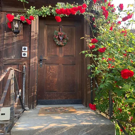 Kwatera prywatna Historic Swiss In Rosalie *