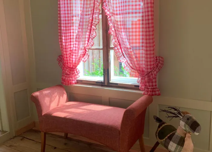 منزل للإقامة Historic Swiss In Rosalie Brunnadern